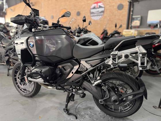 BMW R 1300 GS ADVENTURE BMW R 1300 GS ADVENTURE